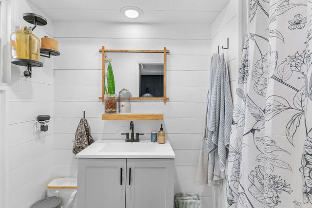 109 W Oak Street, Nixa, MO 65714