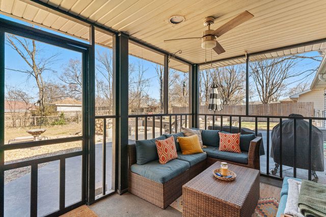 109 W Oak Street, Nixa, MO 65714