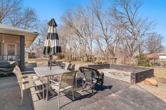 109 W Oak Street, Nixa, MO 65714