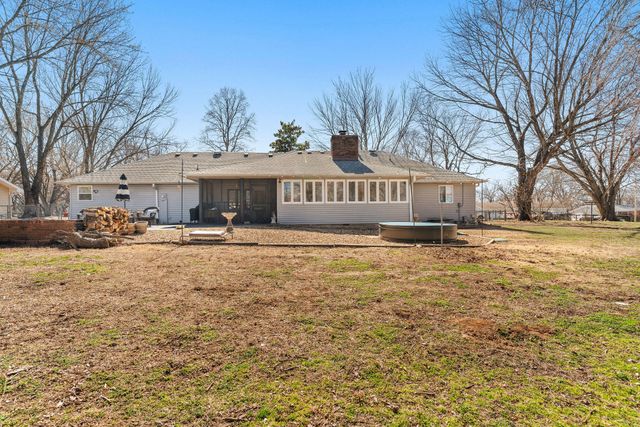 109 W Oak Street, Nixa, MO 65714