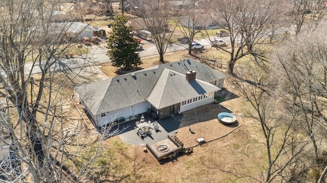 109 W Oak Street, Nixa, MO 65714