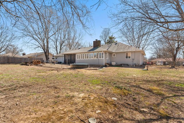 109 W Oak Street, Nixa, MO 65714