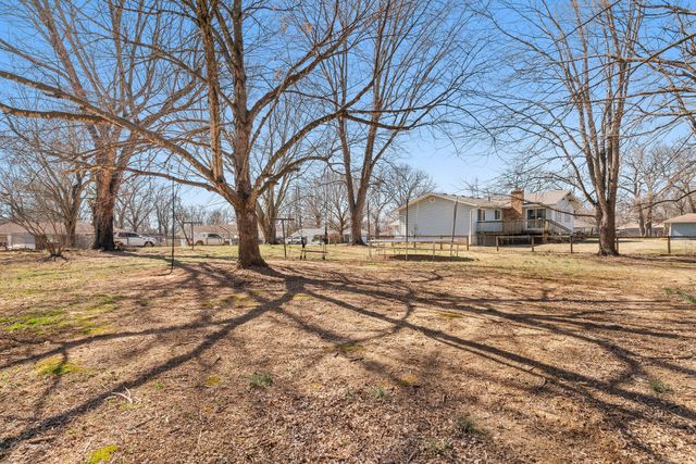 109 W Oak Street, Nixa, MO 65714