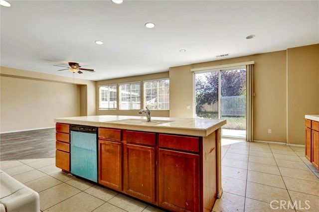 5750 Kingsbury Road, Palmdale, CA 93552