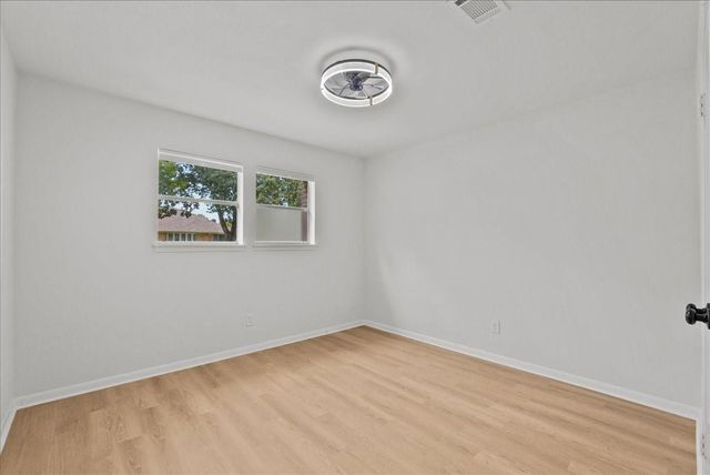 5762 Birdwood Road, Houston, TX 77096