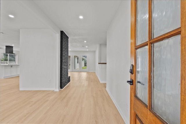 5762 Birdwood Road, Houston, TX 77096
