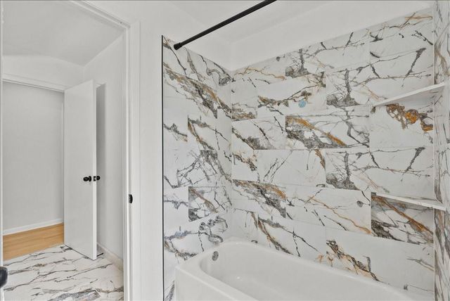 5762 Birdwood Road, Houston, TX 77096