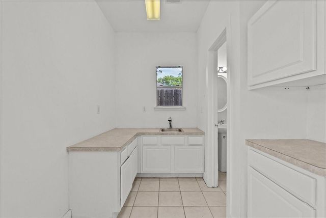 5762 Birdwood Road, Houston, TX 77096
