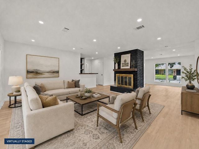 5762 Birdwood Road, Houston, TX 77096