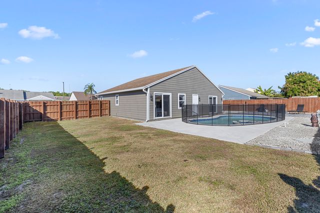 7937 Ridgewood Drive, Lake Worth, FL 33467