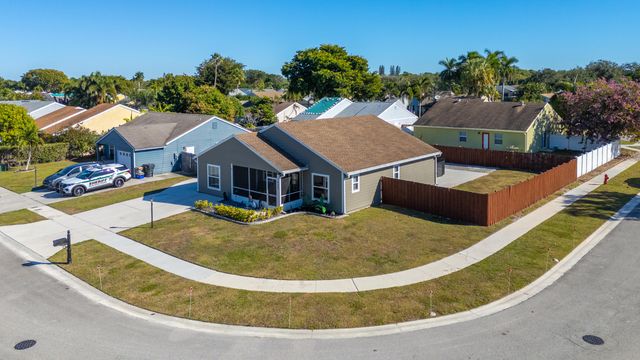 7937 Ridgewood Drive, Lake Worth, FL 33467