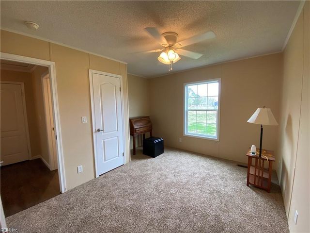2600 Badger RD, Suffolk, VA 23434