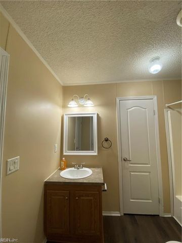 2600 Badger RD, Suffolk, VA 23434