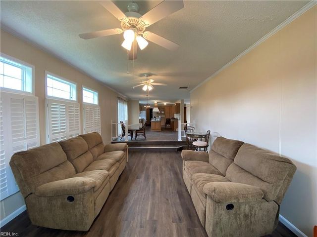 2600 Badger RD, Suffolk, VA 23434