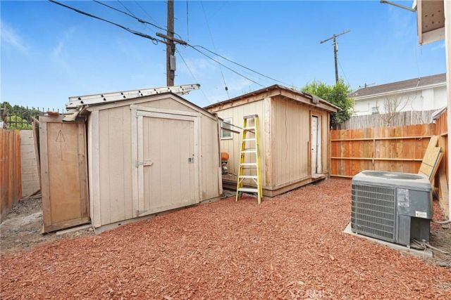 1782 w 36th pl, Los Angeles, CA 90018