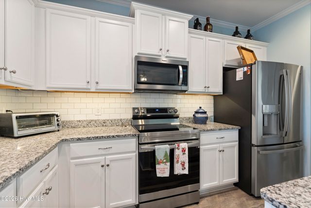 21 Violetear Ridge, Hampstead, NC 28443