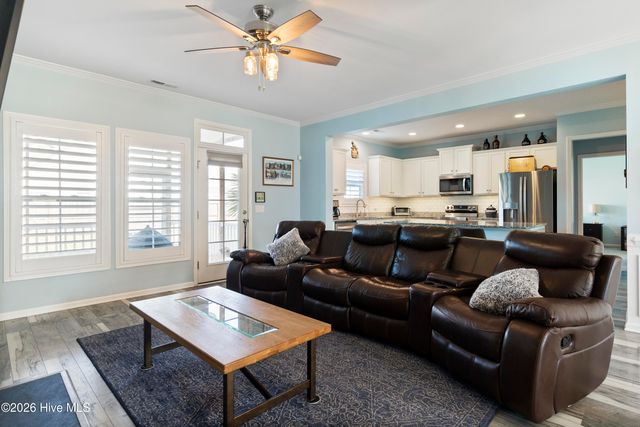 21 Violetear Ridge, Hampstead, NC 28443