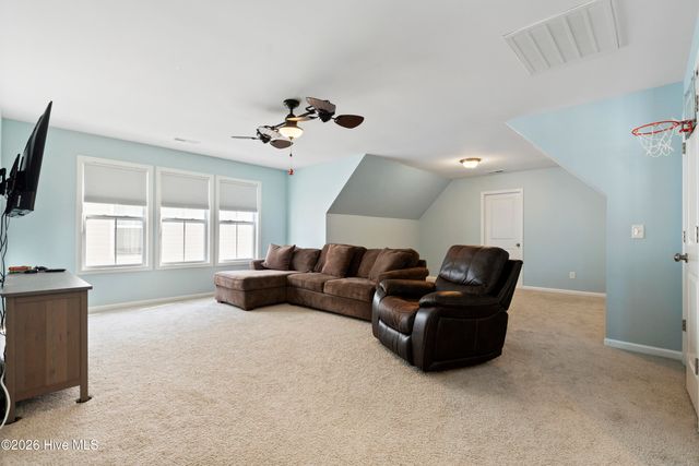 21 Violetear Ridge, Hampstead, NC 28443