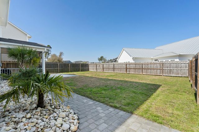 21 Violetear Ridge, Hampstead, NC 28443