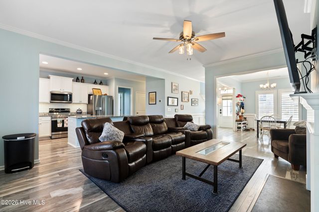 21 Violetear Ridge, Hampstead, NC 28443