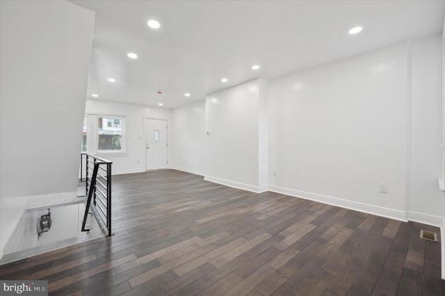 6733 N WOODSTOCK ST, Philadelphia, PA 19138