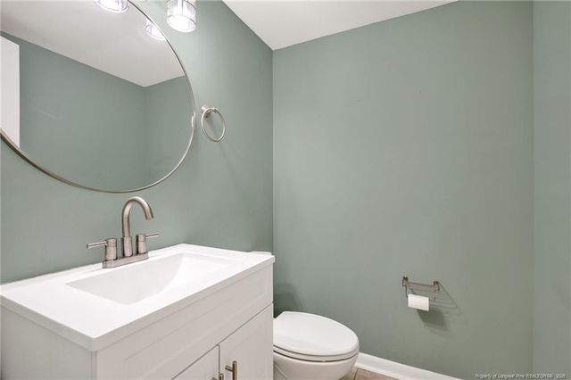 512 Dashland Drive, Fayetteville, NC 28303