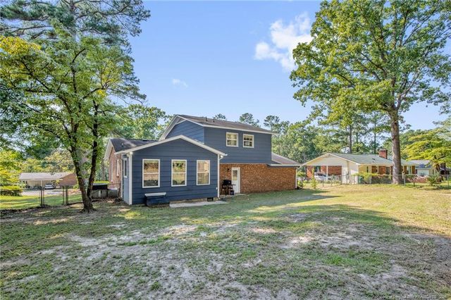 512 Dashland Drive, Fayetteville, NC 28303