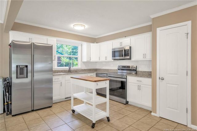 512 Dashland Drive, Fayetteville, NC 28303