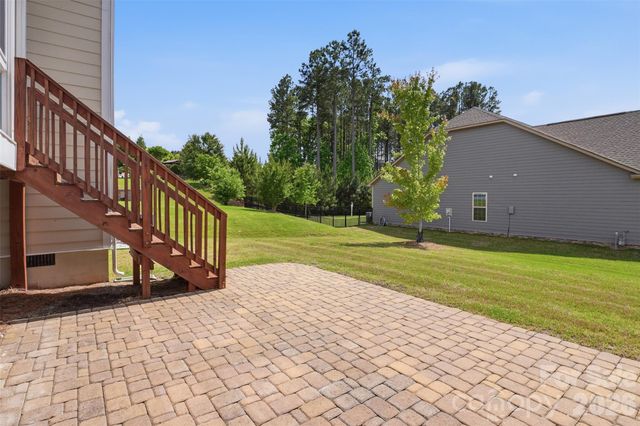 900 Raffaelo View, Mount Holly, NC 28120