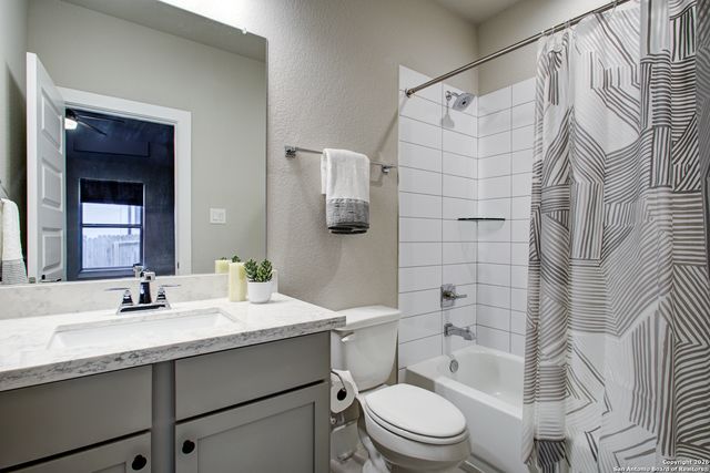 1038 Cadogan Squire, San Antonio, TX 78260