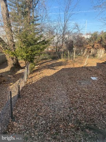 1277 HAVERFORD RD, Crum Lynne, PA 19022