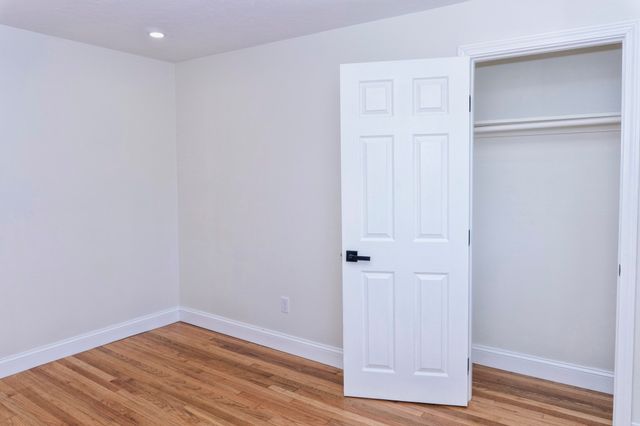 32 Turnpike St, North Andover, MA 01845