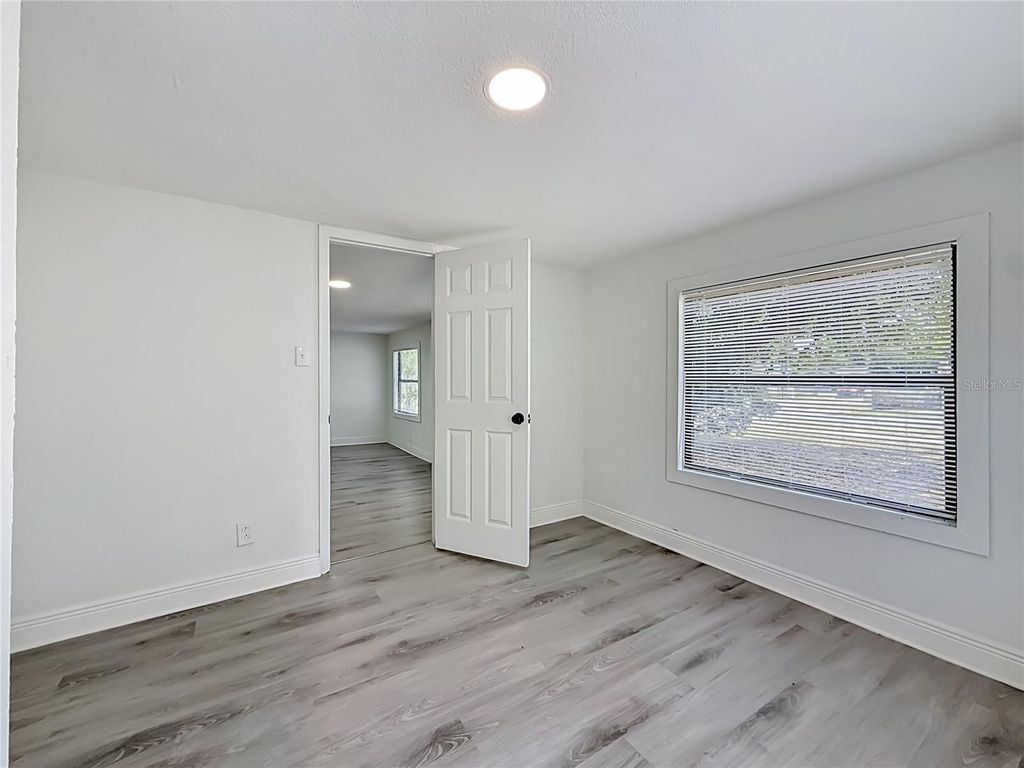Image 11 of property listing at 8414 N 20TH STREET, Tampa, FL 33604