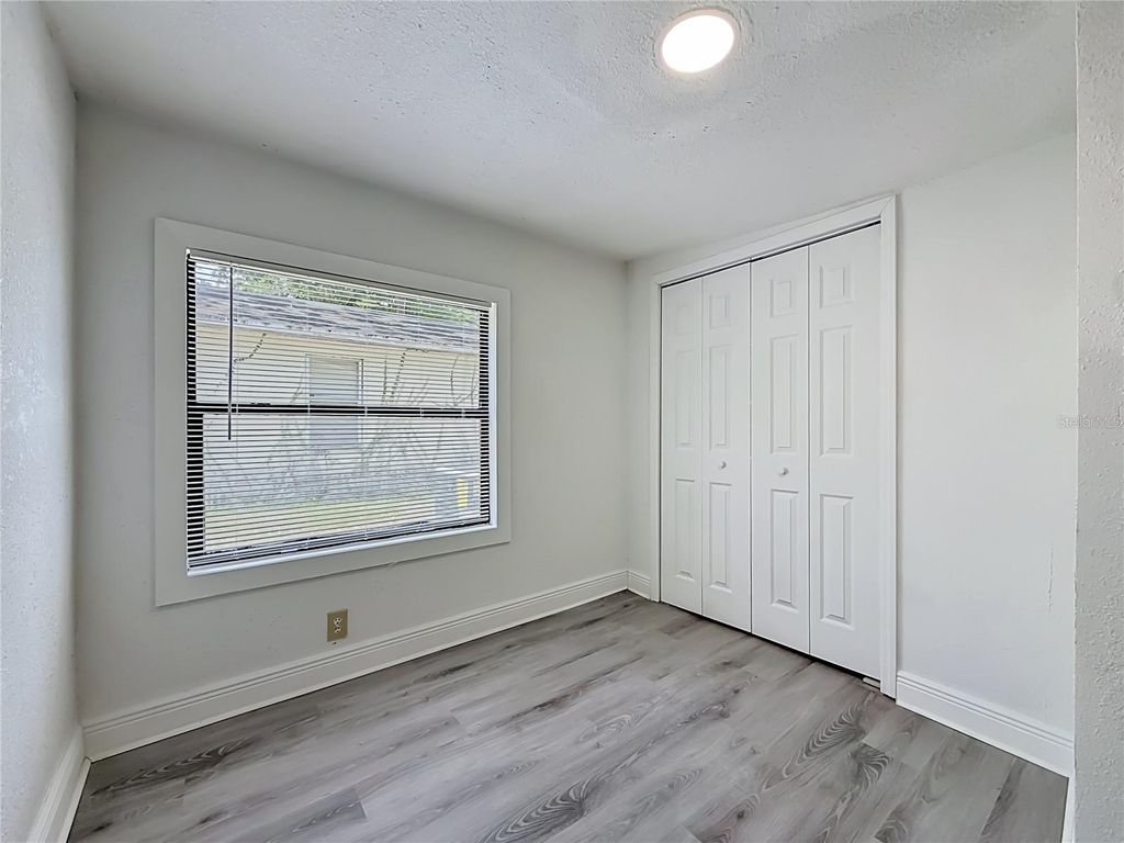 Image 12 of property listing at 8414 N 20TH STREET, Tampa, FL 33604