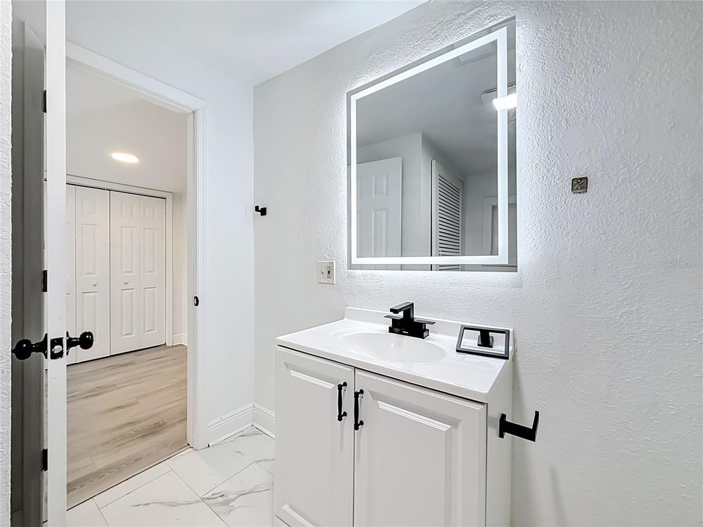 Image 29 of property listing at 8414 N 20TH STREET, Tampa, FL 33604