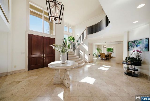 61 Essex Drive, Tenafly, NJ 07670