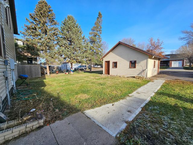 606 W Main Street, Marshall, MN 56258