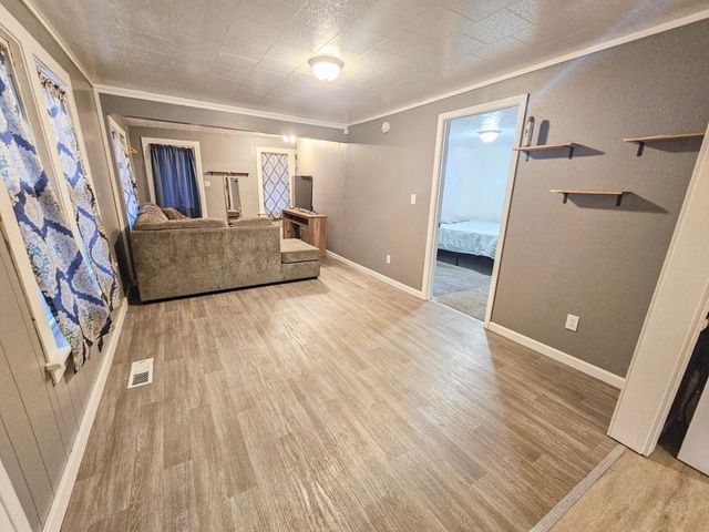 606 W Main Street, Marshall, MN 56258