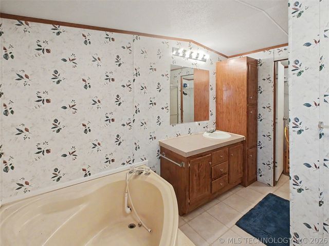 35999 S Arrowhead Drive, Park Hill, OK 74451