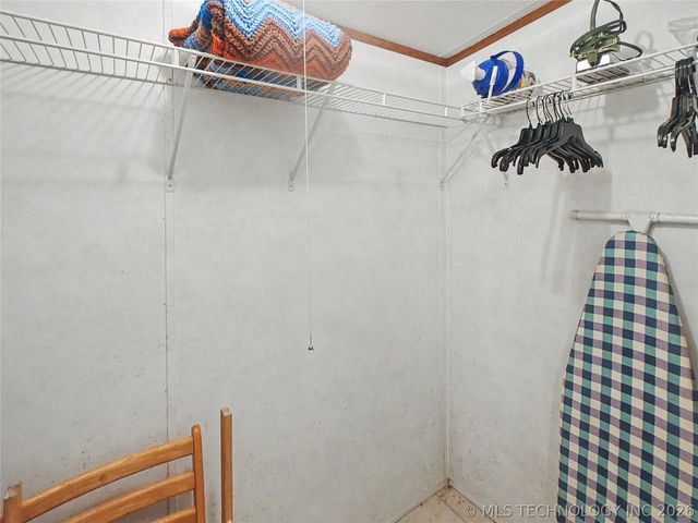 35999 S Arrowhead Drive, Park Hill, OK 74451