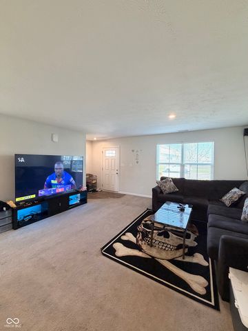 2637 Spurlock Lane, Greenwood, IN 46143