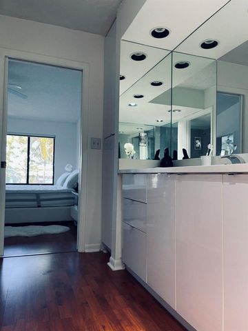 7473 Glendevon Lane 407, Delray Beach, FL 33446
