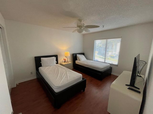 7473 Glendevon Lane 407, Delray Beach, FL 33446
