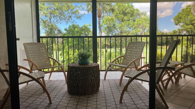 7473 Glendevon Lane 407, Delray Beach, FL 33446