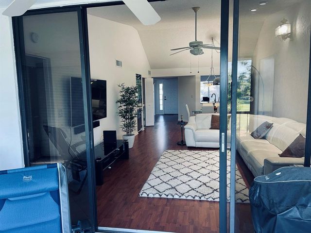 7473 Glendevon Lane 407, Delray Beach, FL 33446