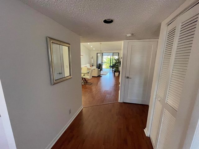 7473 Glendevon Lane 407, Delray Beach, FL 33446