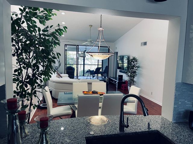 7473 Glendevon Lane 407, Delray Beach, FL 33446