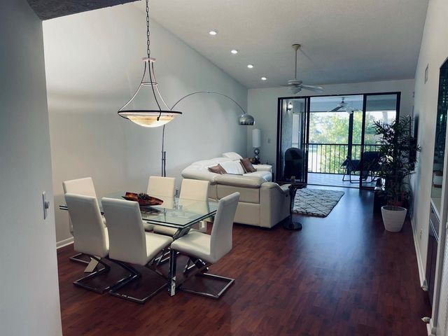 7473 Glendevon Lane 407, Delray Beach, FL 33446