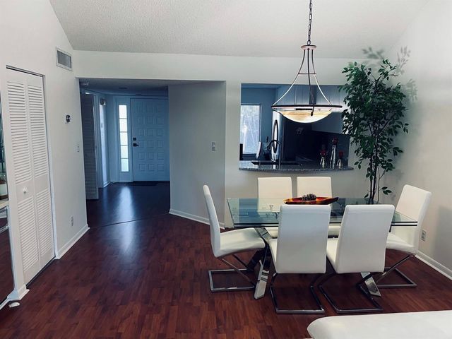 7473 Glendevon Lane 407, Delray Beach, FL 33446