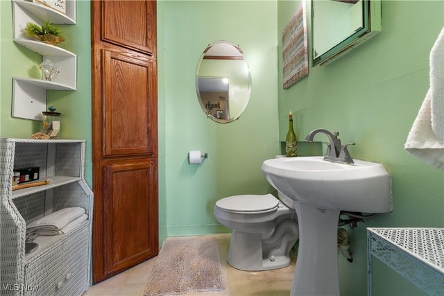 6960 Middlebranch Avenue, North Canton, OH 44721